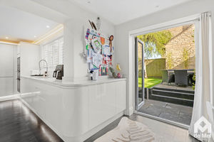 Photo 17- click for photo gallery